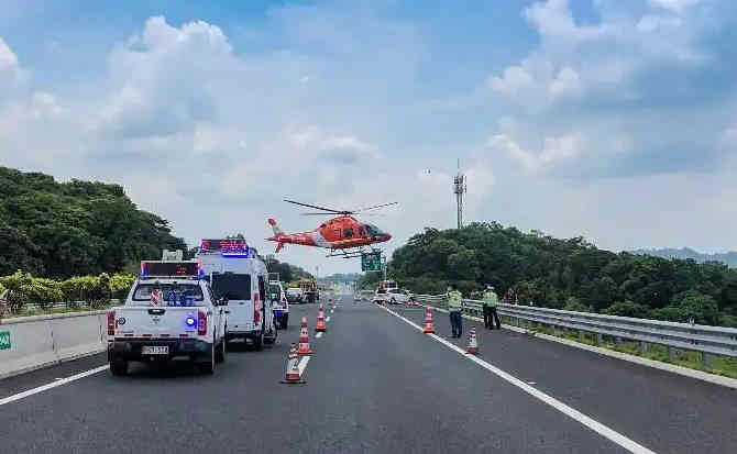 铁力高速公路汽车救援案例