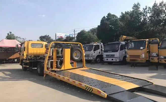 铁力汽车中途维修案例