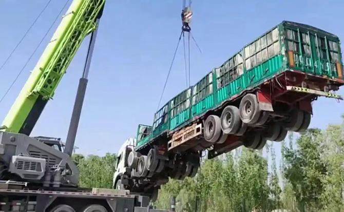 铁力道路脱困救援案例